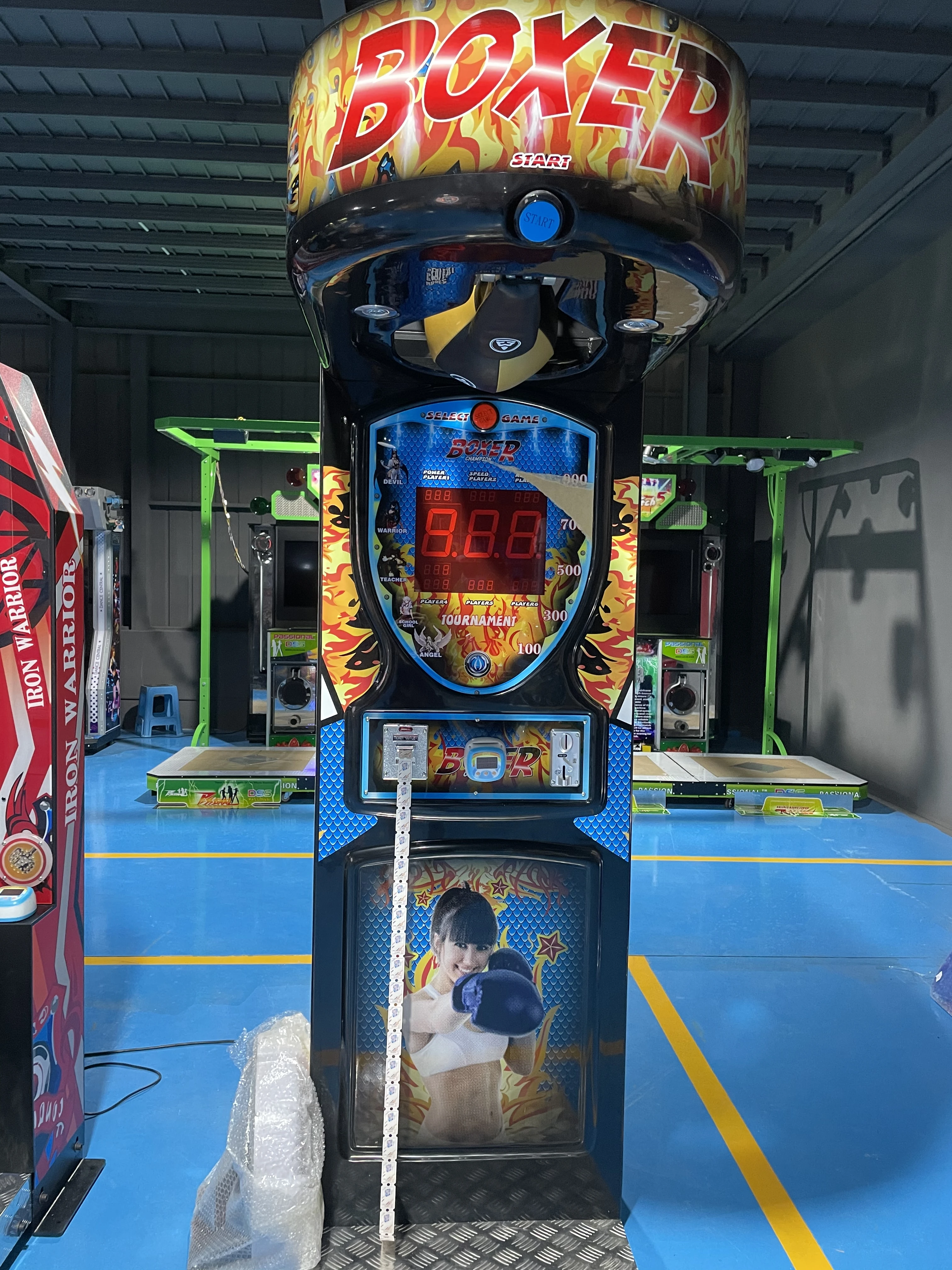 Indoor Coin Operated Boxing Machine Sport Game Hit Target