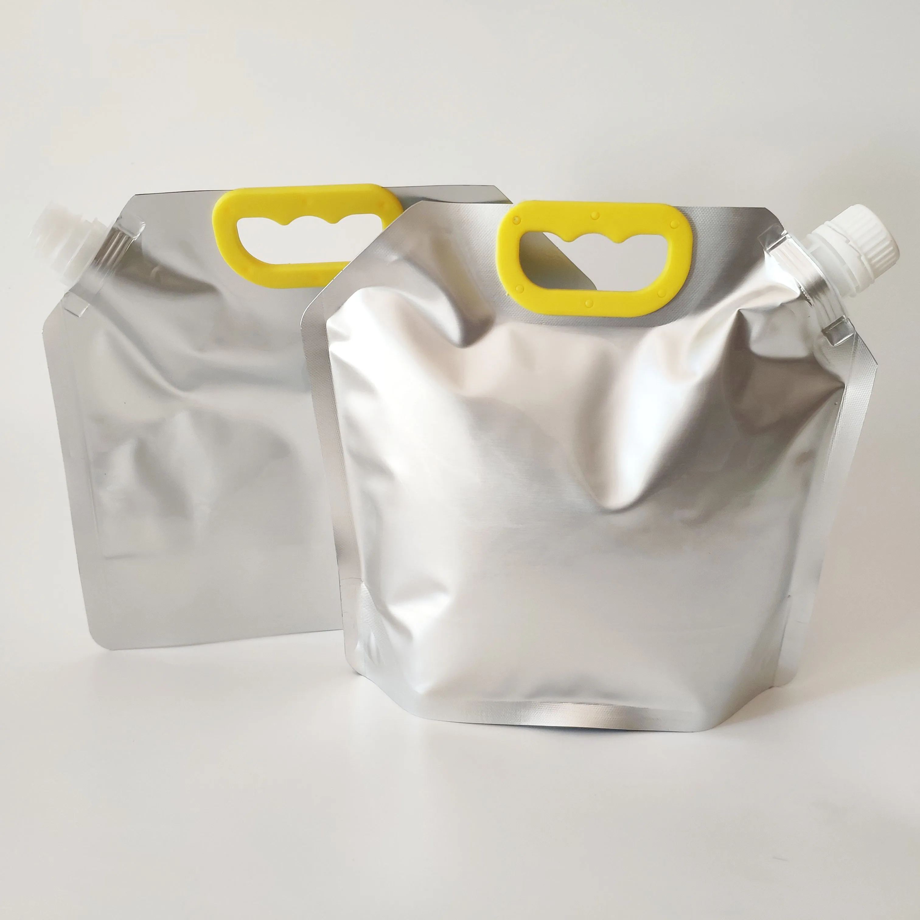 Customized Logo Reusable Drink Liquid Beverage Water Bear Stand up Spout Pouch Aluminium Foil Plastic Packaging Bag 200ml