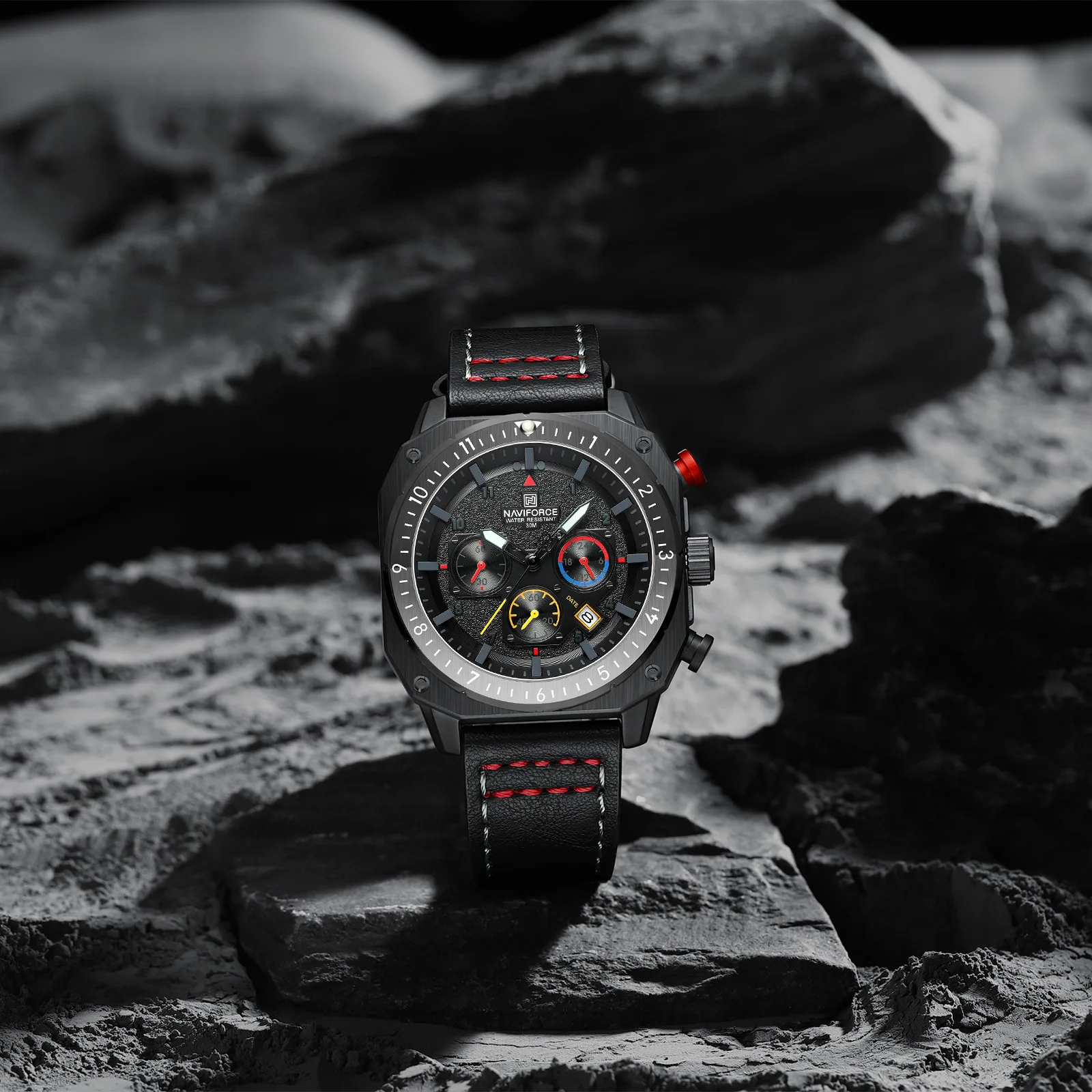 NAVIFORCE Brand High Quality Men Watch Leather Strap Waterproof Male Quartz Wrist watch Sport Clock Relogio Masculino 8057