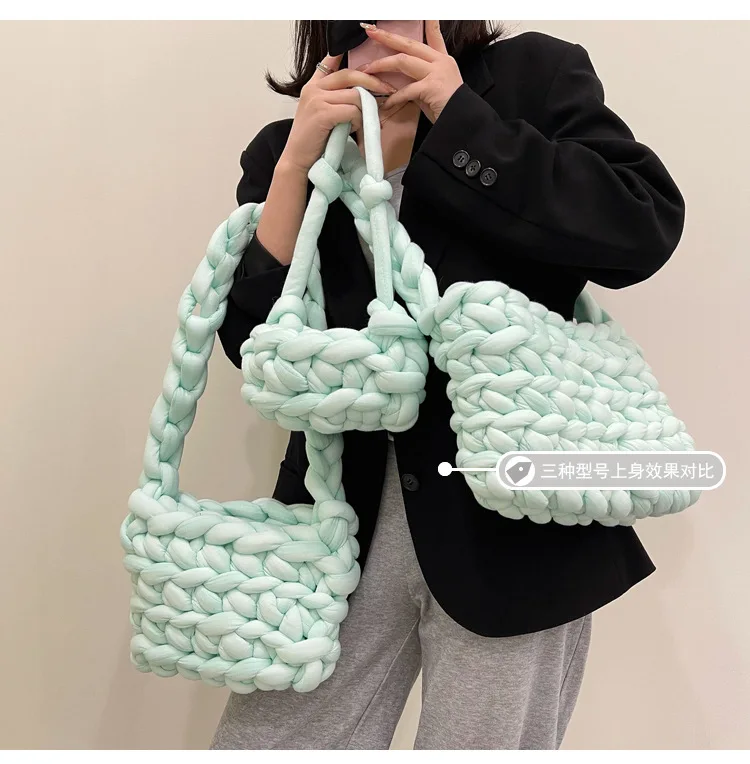 Personality Stylish Wholesale Custom Hand-Woven Knitted Bag Contrast Color  Lovely Duck Pattern Everything Large Capacity Bag - China Shopping Bags and  Knitted Bags price