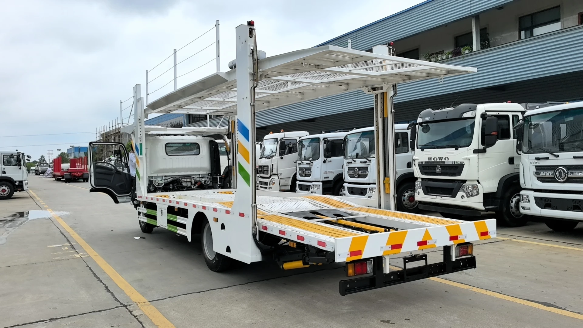 product impressive double deck 4x2 car transport truck car carrier for 4 cars for sale-4