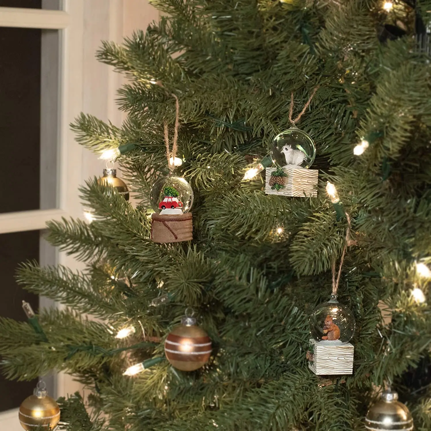 Mini Brown Resin Squirrel Raccoon Snow Globe Polyresin Hanging Christmas Ornament