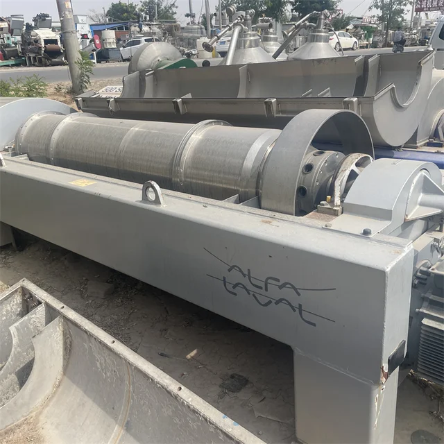 We are selling second-hand automated horizontal screw centrifuges and industrial sedimentation separation equipment
