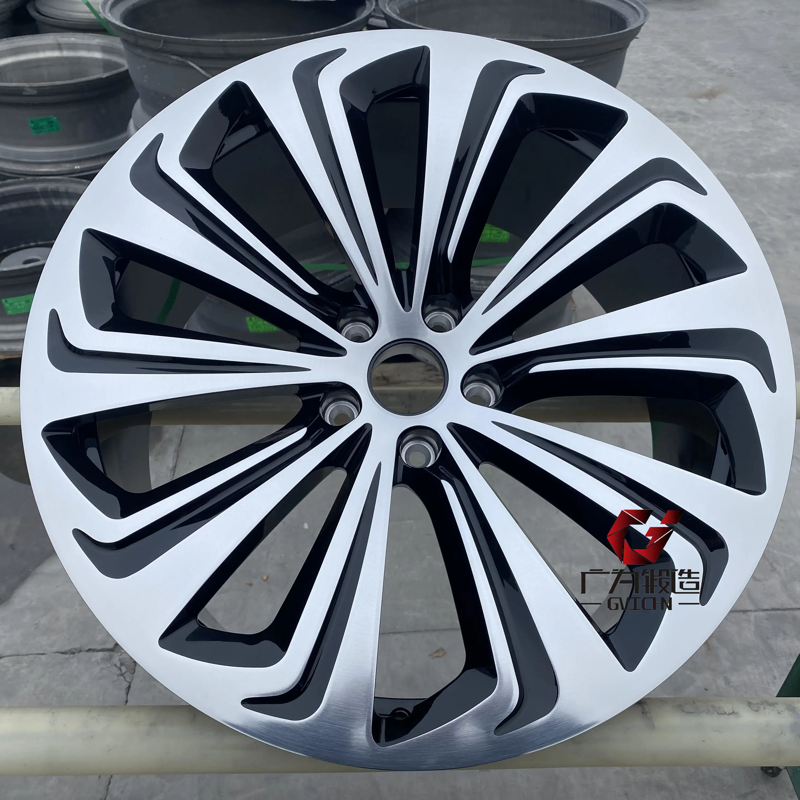 GVICHN Custom19 20 21 22 tommer smedet 6061 T6 Alloy Wheel Rim 5x112 5x114.3 5x120 Retningsbestemte personbilhjælp til Land Rover