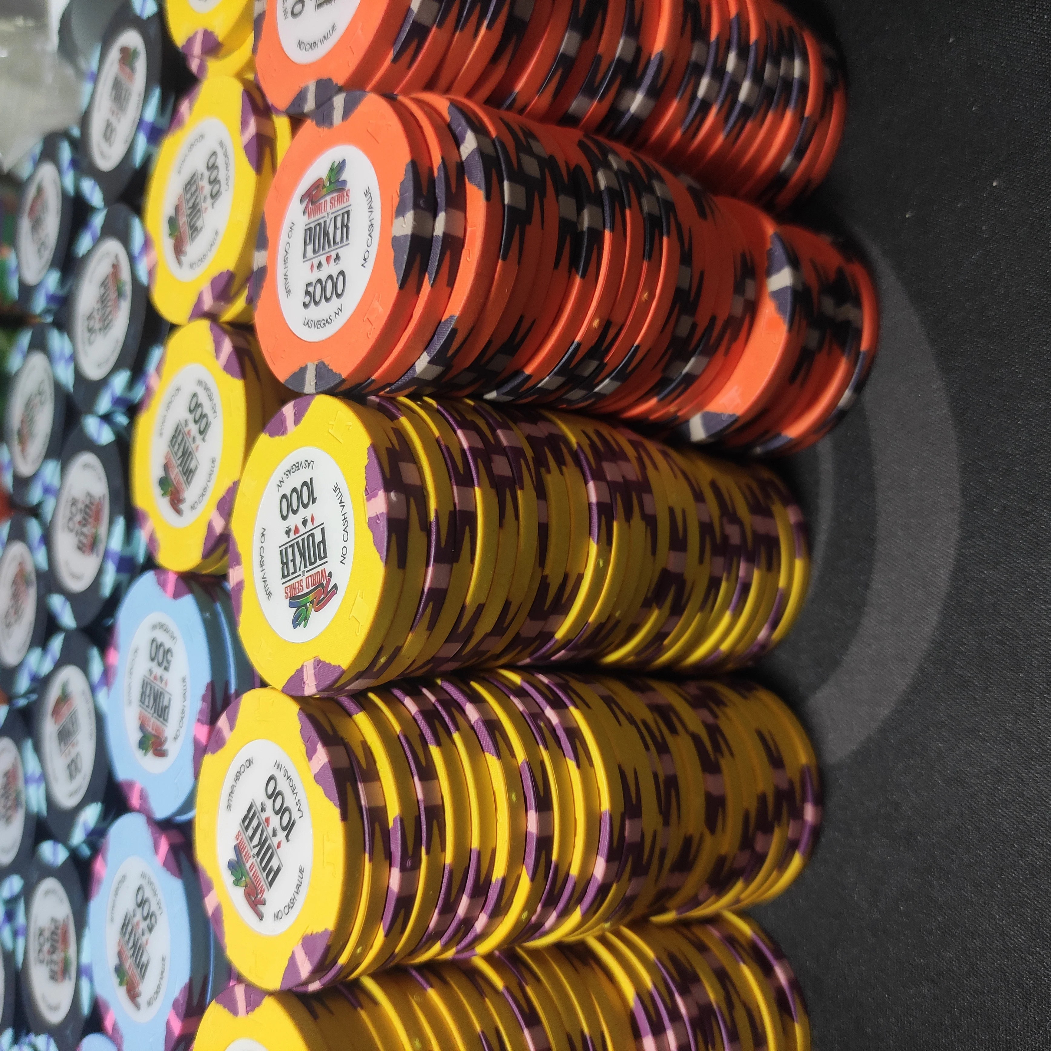 Customizable White Ceramic Poker Chips 9.5G - Hybrid Top Hat and