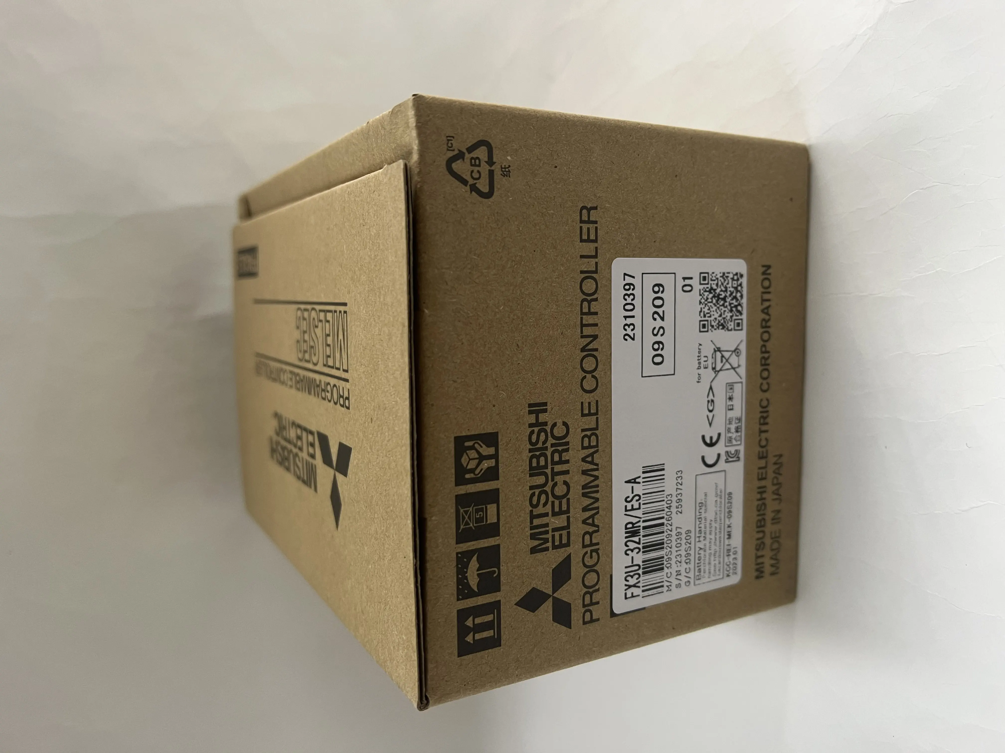 Mitsubishi PLC Controller FX3U-32MR/ES-A