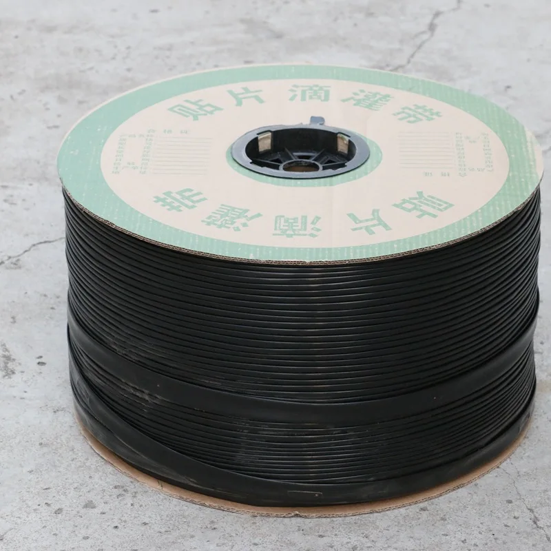 Лента для капельного орошения LDPE толщиной 0,2-0,6 мм с внутренним плоским излучателем