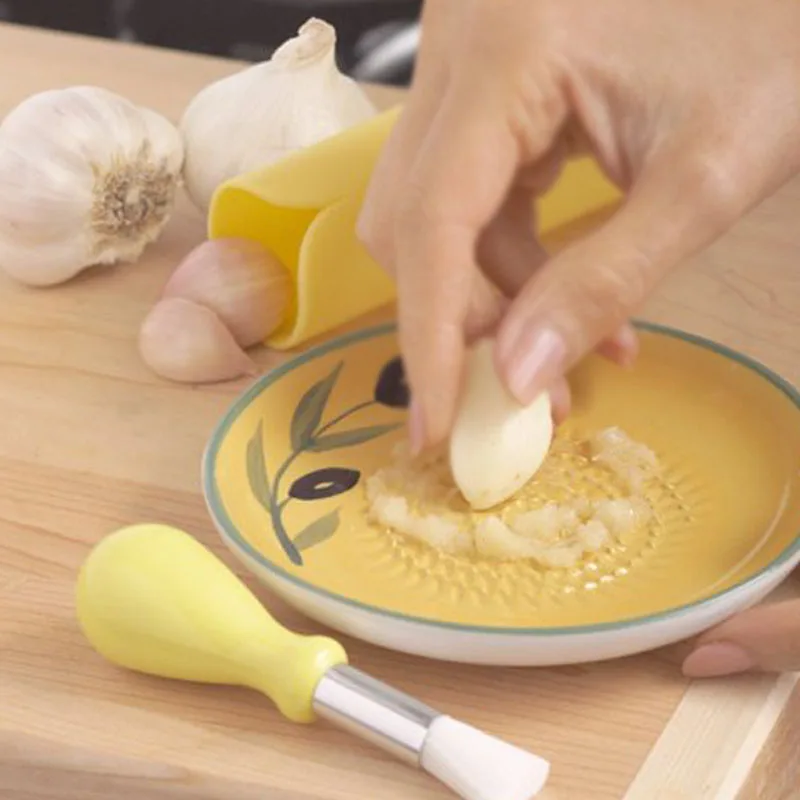 Custom Yellow and Green Olive Pattern Design Shaped Round Ginger Grater Plate Ceramic Chinese Garlic Grater Plates