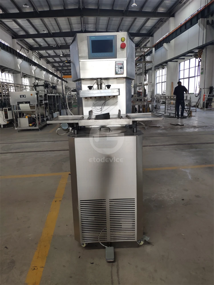 Vertical Large Capacity Enrobing Belt Chocolate Tempering Machine with Vibrating Table