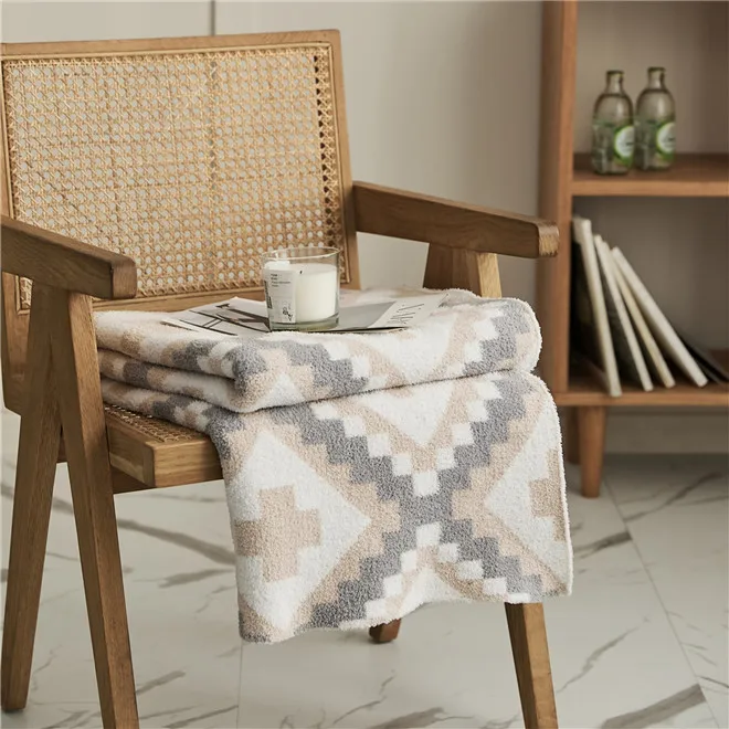 YM Modern style super soft cozy geometric knitted throw blanket for adults rest sleeping manufacture