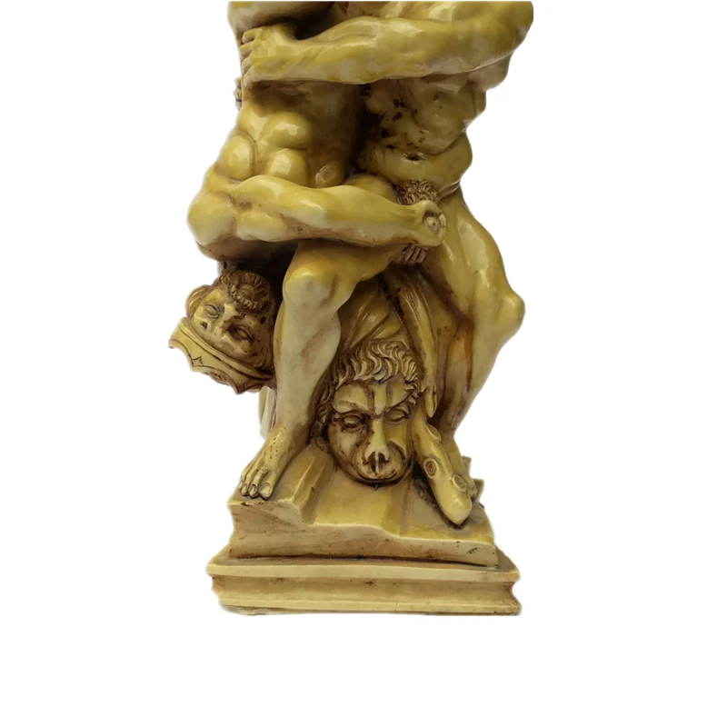 ヘラクレスの戴冠式。浅浮き彫り。Hercules. 31×29,5 cm ☆新成虫☆ヘラクレスレイディ♂88mm♀66mmペア | Dorcusfarm