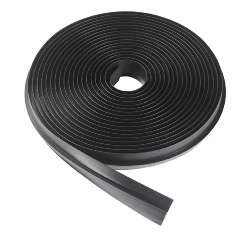 Gray Carpet Edge Protector Strip Used to Hide Frayed Carpet Edges,Flexible  PVC Carpet Edge Protector,Cuttable(Size:16ft / 500cm Long)