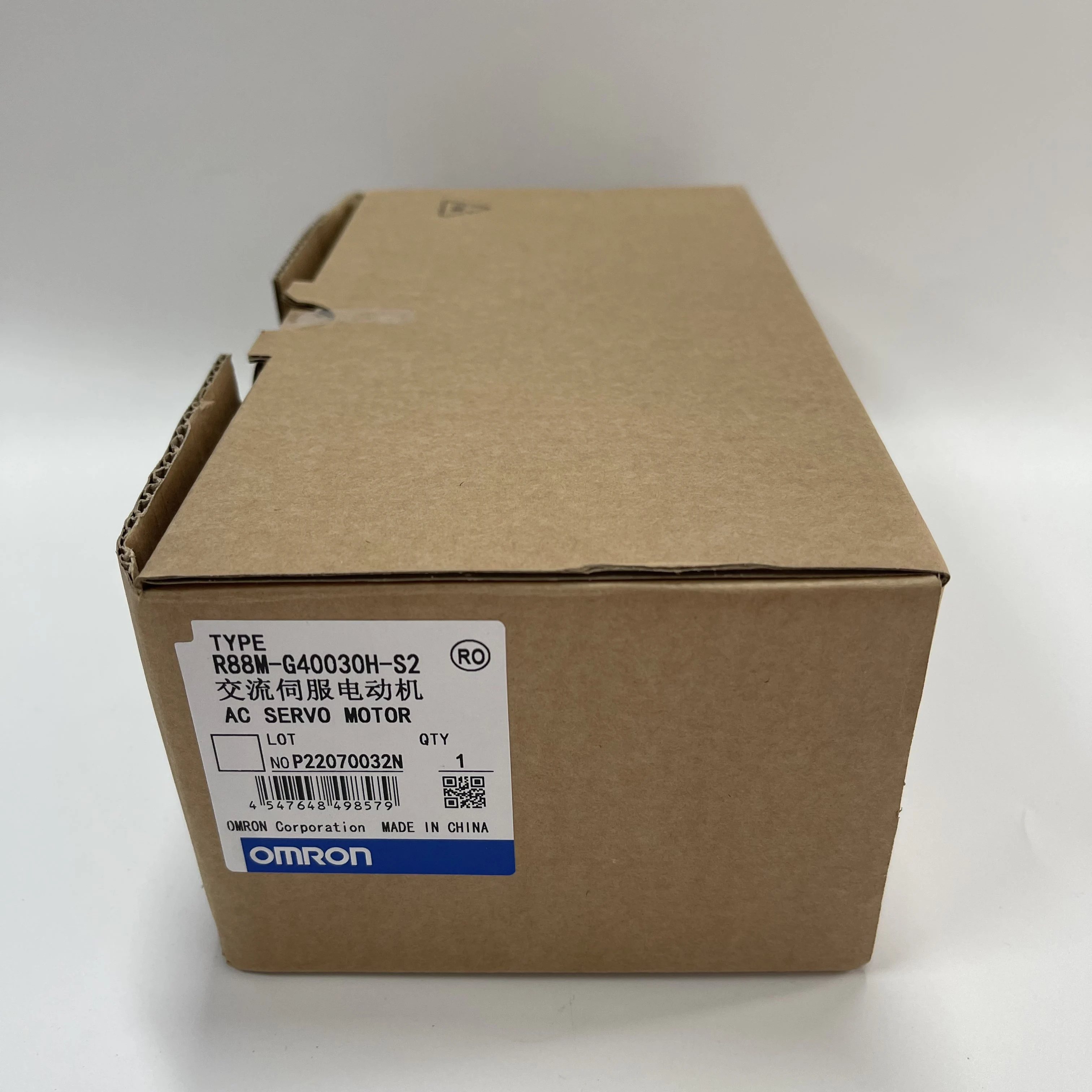 Omron AC Servo Motor R88M-G40030H-S2 Omron AC Servo Motor R88M-G40030H-S2