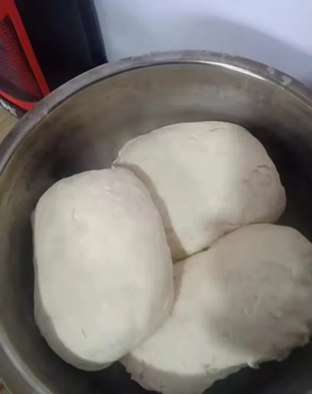 Large Capacity  Kneading Machine Commercial Dough Kneading Machine/flour Mixing Machine