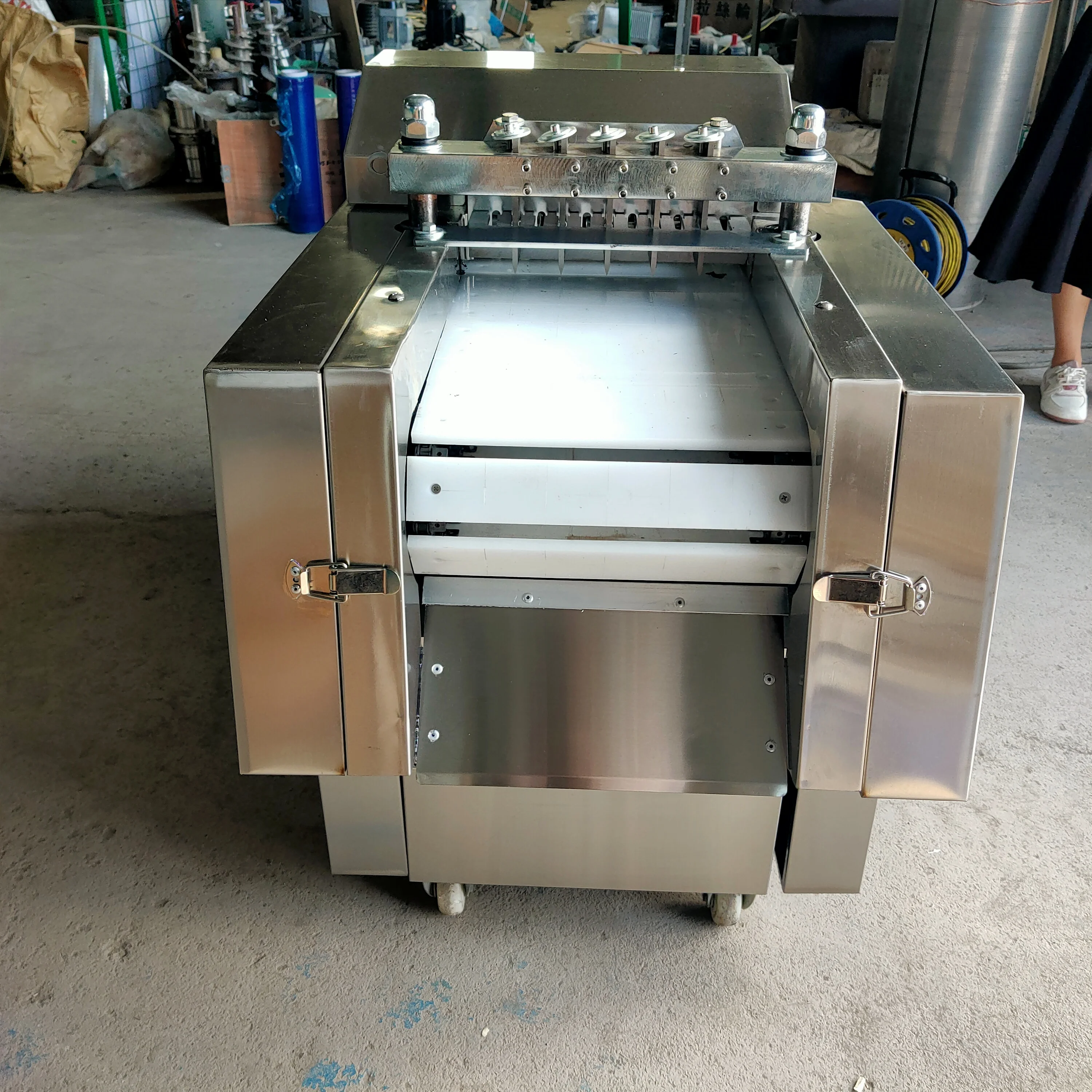 Automatic Chicken and Fish Cutting Machine for Whole Chicken Block Cubes Cutter Frozen Fish Chopping