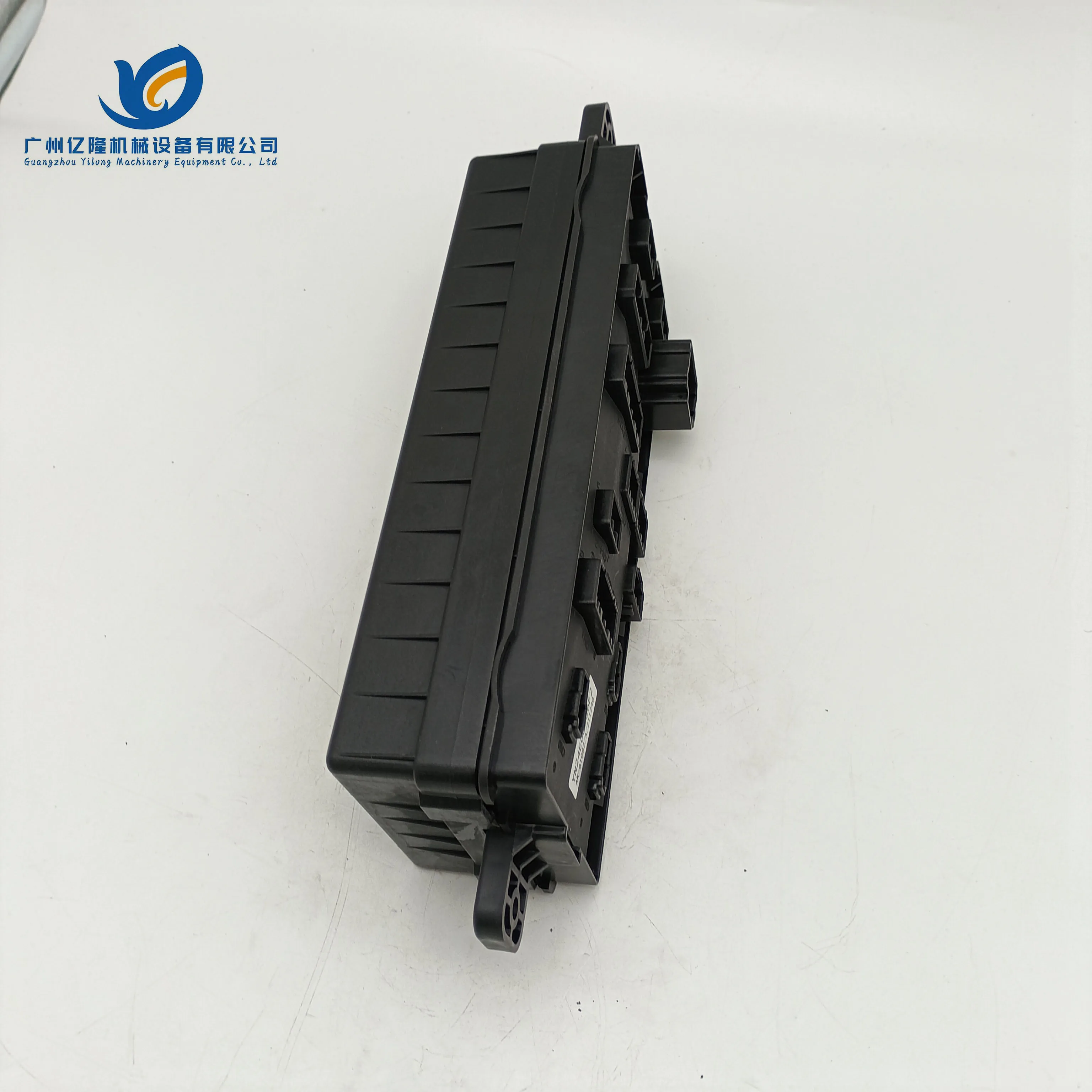 New Fuse Box Assembly for Excavator Spare Parts YN24E00036F2 Fuse Box Assy SK200-10 SK210-10 SK330-10 SK480-10