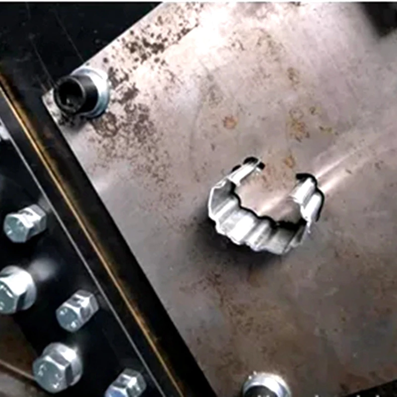 Galvanized Grape Stake Machine Vineyard Metal Trellis Post Roll Forming Machine for Vine Plants Height From 1.8m to 3m
