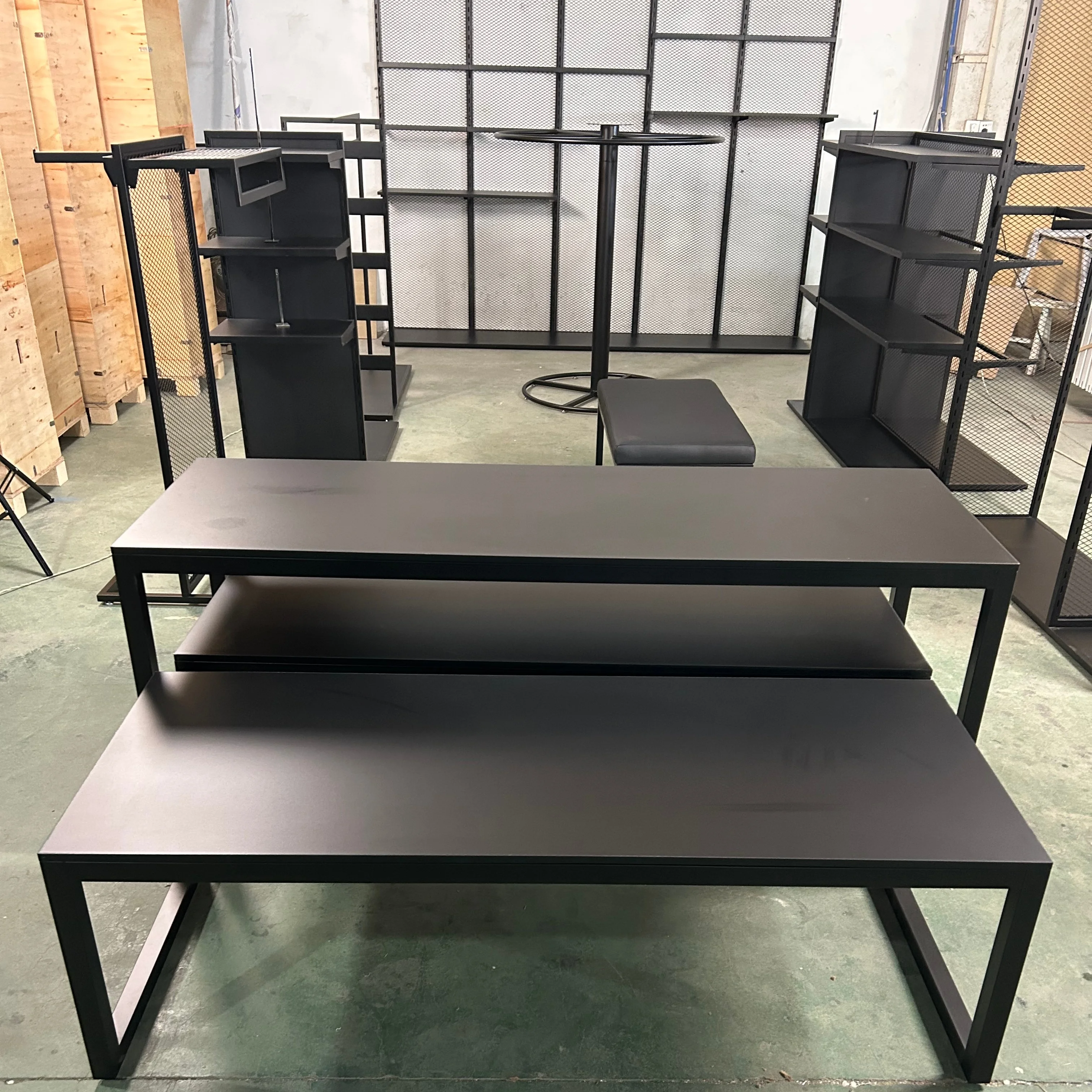 Customized Retail Rack Clothing Display Table Modern Shop Counter Design for Garment Store Clothes Shop Display Rack