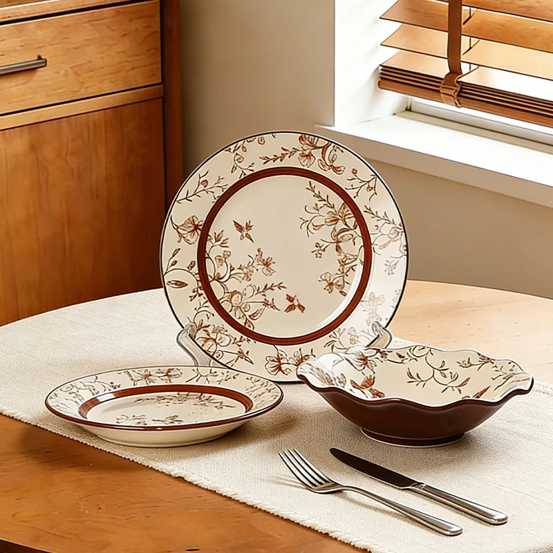 Aangepast vintage bloemendecor aardewerk serviesset keramische bord- en komset voor thuis, keuken en restaurant