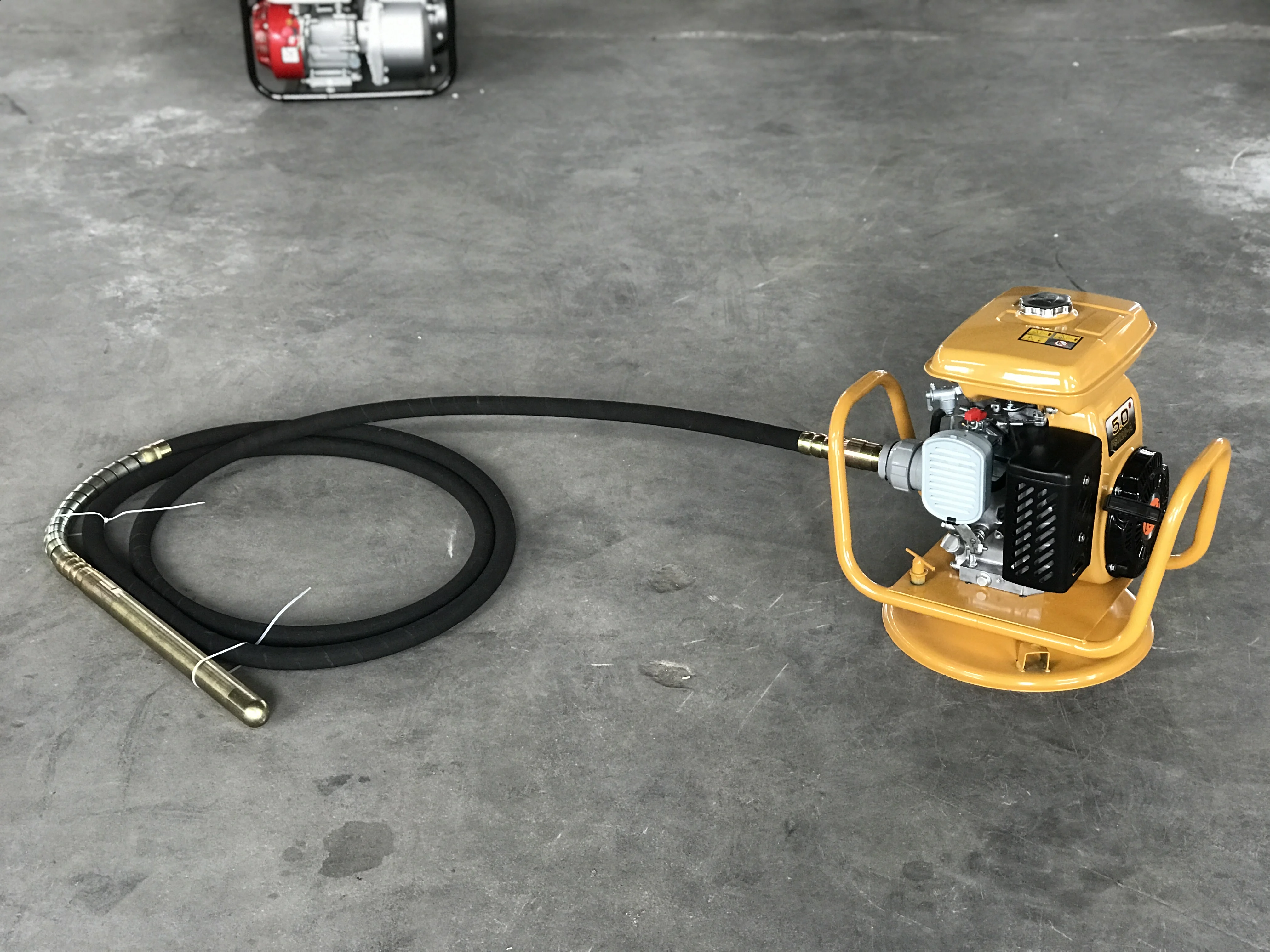 Japanese Style Concrete Vibrator With Robin Engine Ey20 Buy Honda