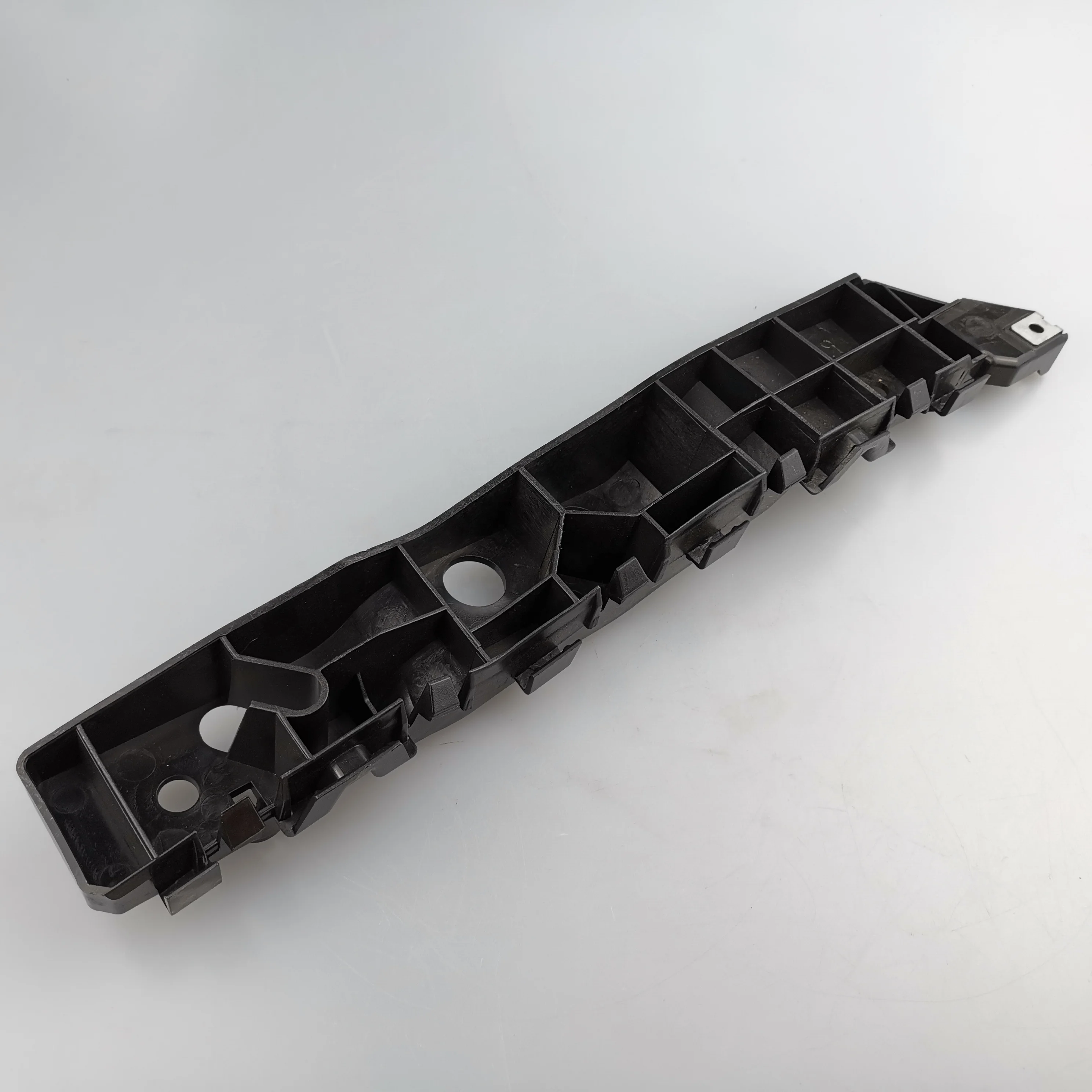 SAIC MAXUS V90 Original front bumper bracket C00076628 C00076629 