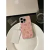 Pequeño estampado floral rosa