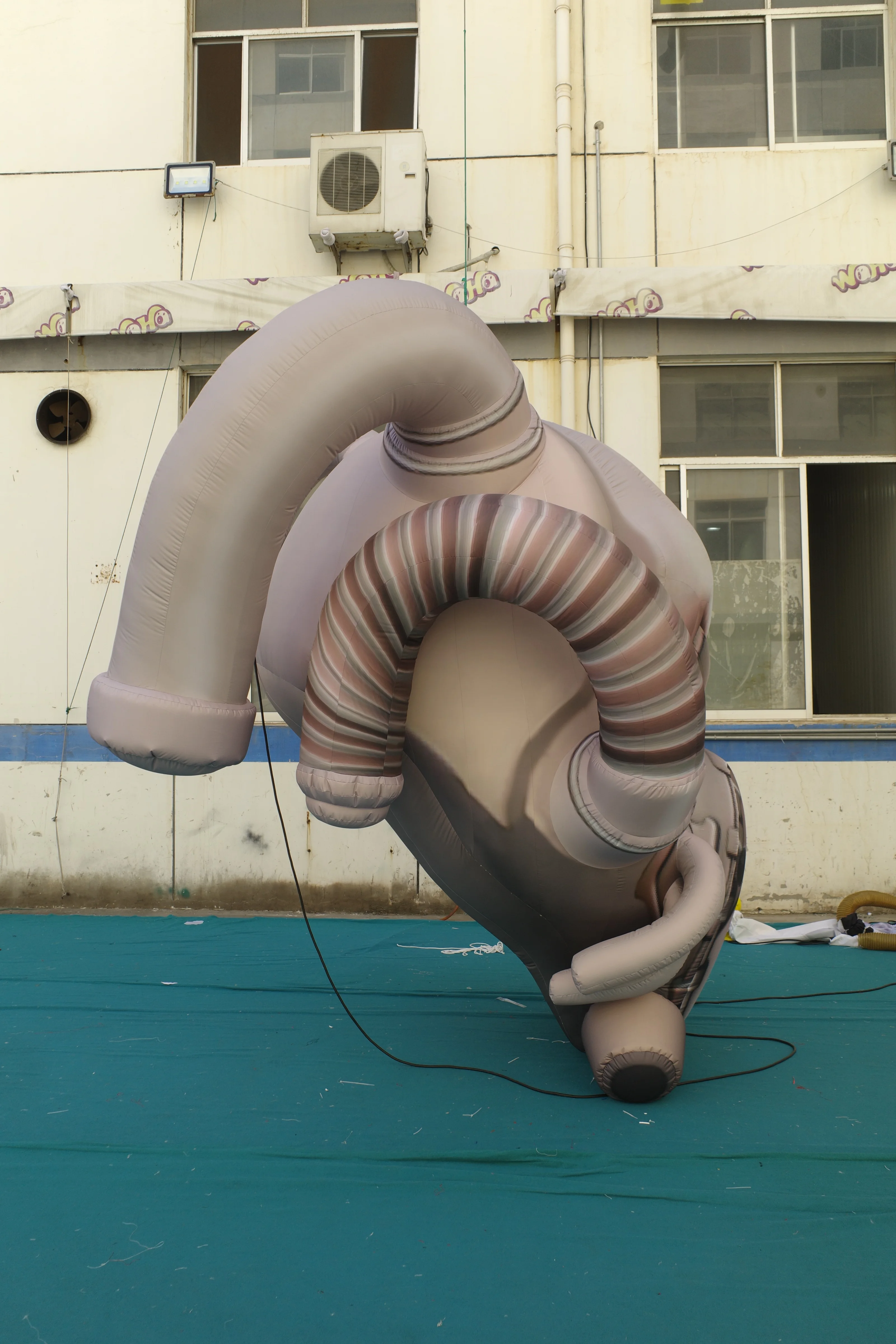 Giant Inflatable Cyberpunk Gas Mask Monster for Halloween, Durable Hanging Advertising Inflatable