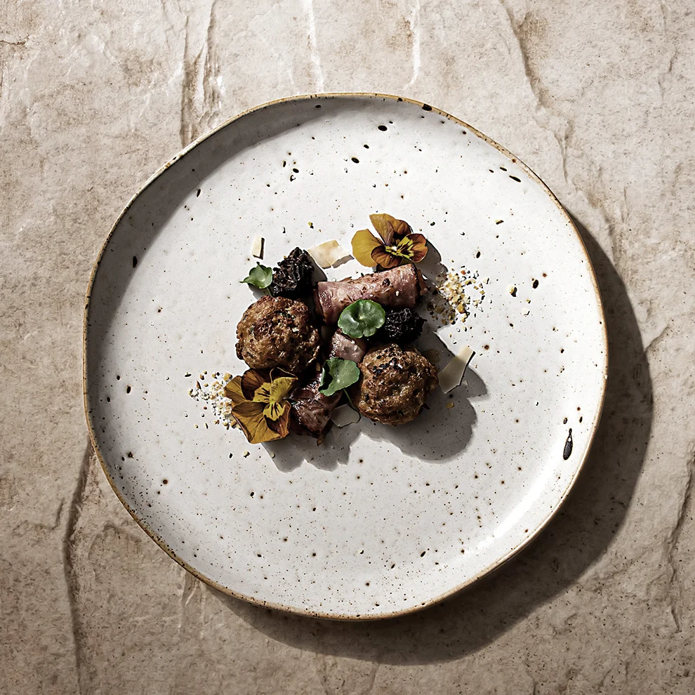 2024 Modern Creative Rack Rustic Dinnerware Porcelain Ceramic Tableware Dinner Set Unique Plates Fine Dining Plate
