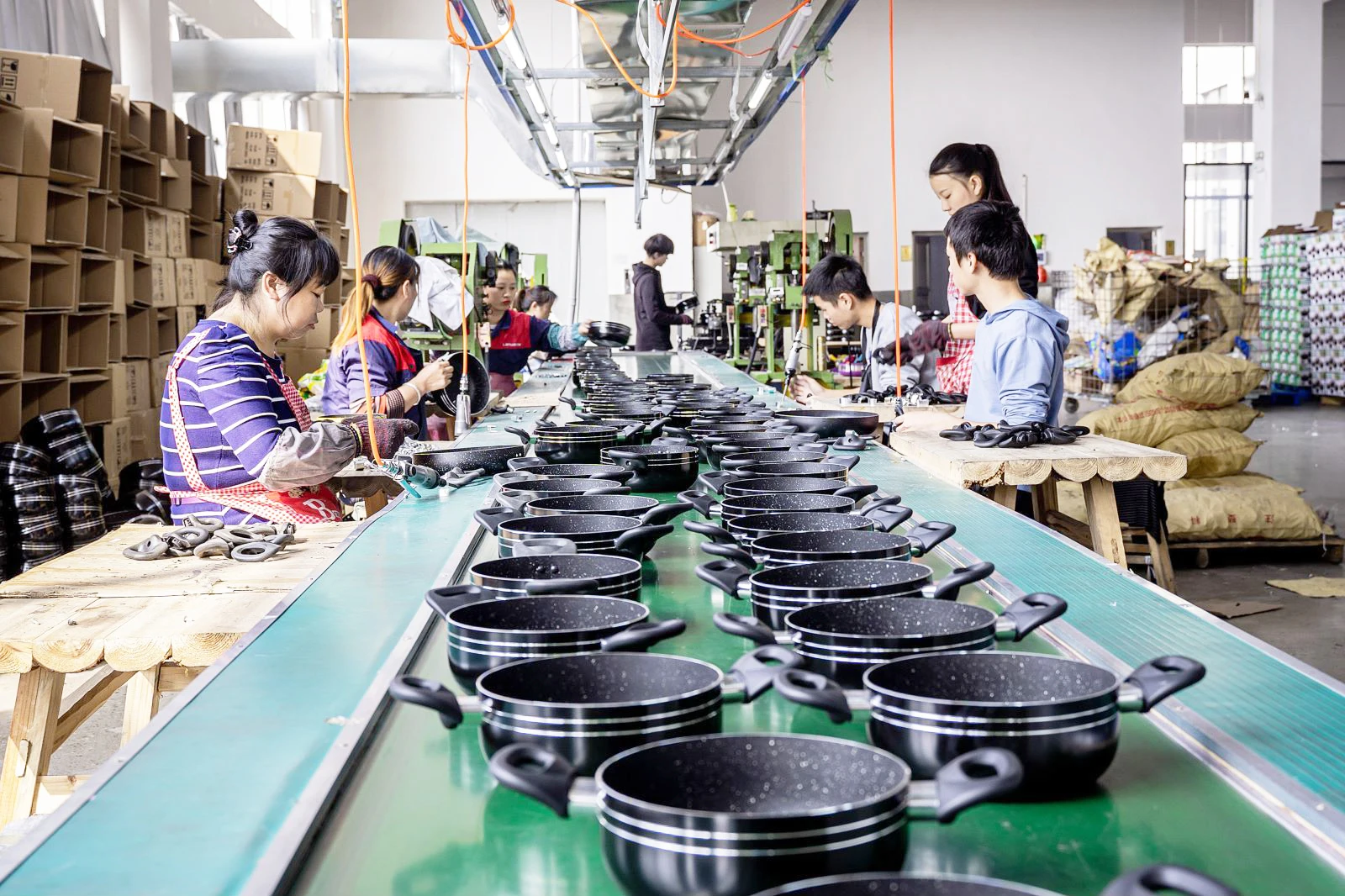 Zhejiang Huachun Electric Appliances Co., Ltd. 1