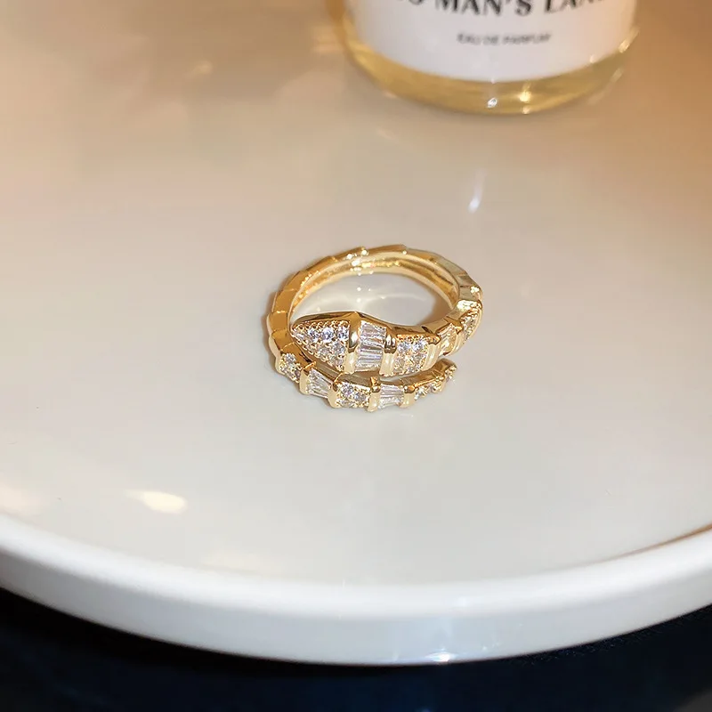 European and American Cold Wind Zircon Snake Shaped Ring, Niche High-end Design, Index Finger Ring, New Versatile Accessory