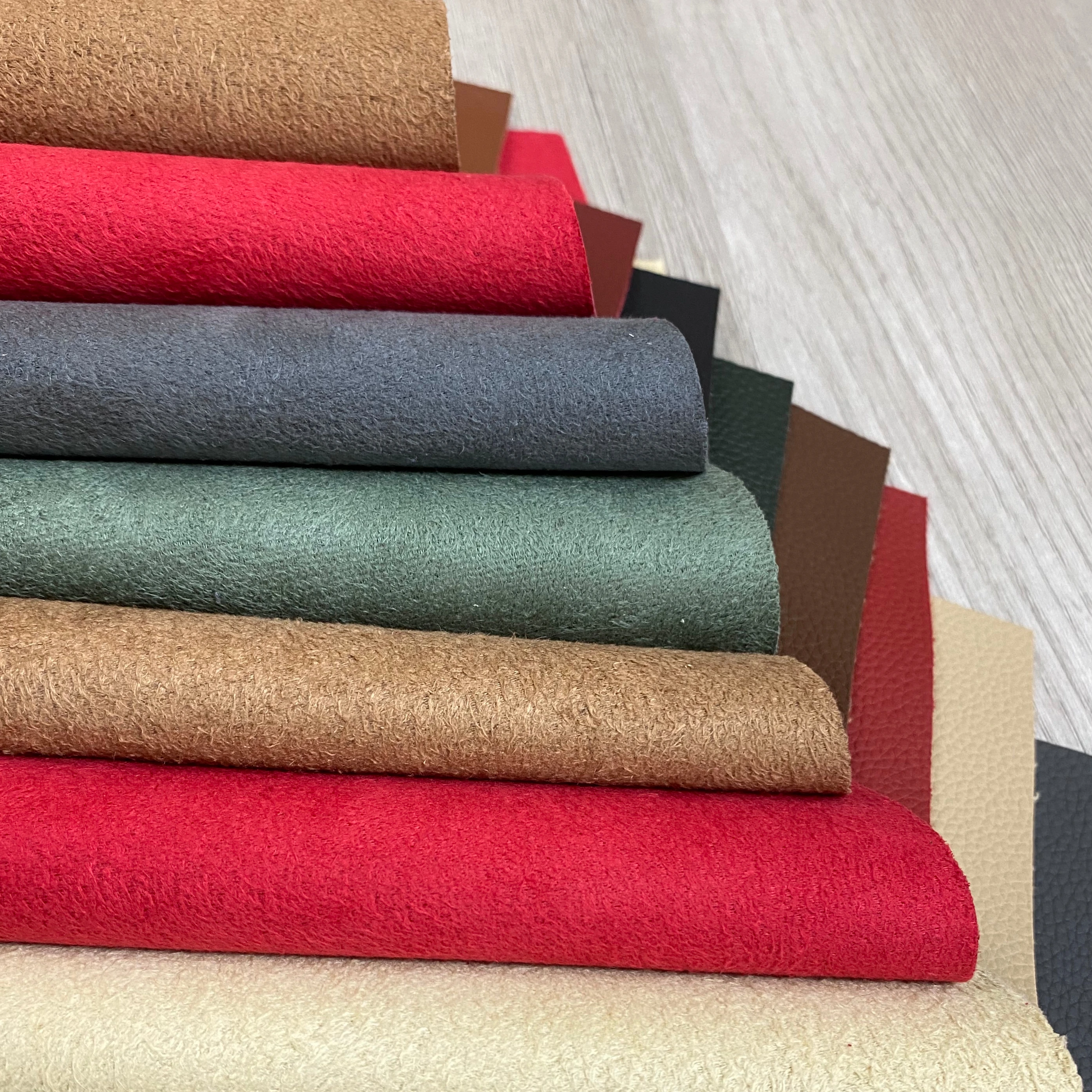 China Factory Pvc Synthetic Leather with Pu Oil Suede Backing for Sofa Furniture and  Bag with  Tear Resistance Smooth