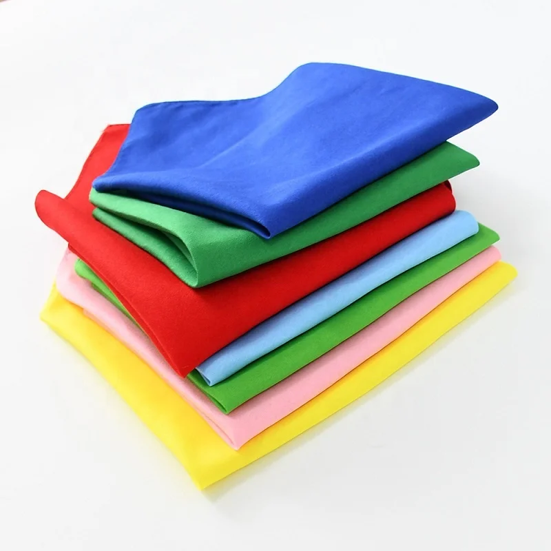 Банданы для собак с принтом и белым треугольным шарфом