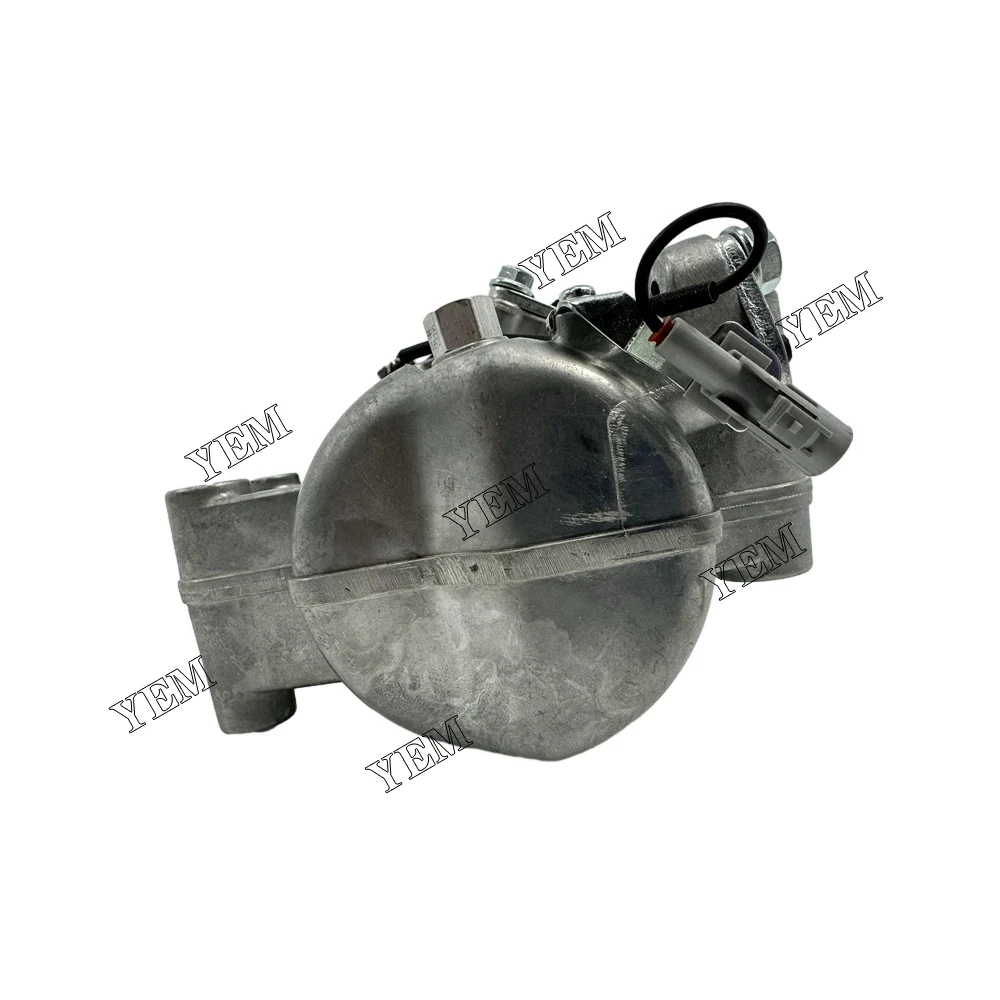V3307 Air Conditioner Compressors 92600F120A 8983842610 Fit for Isuzu Engine. 5