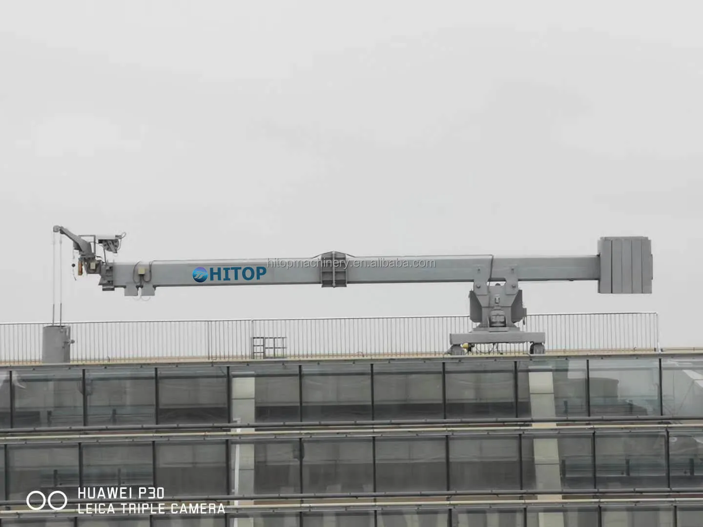 The Roof Tracking Bmu Building Maintenance System Is Used For The