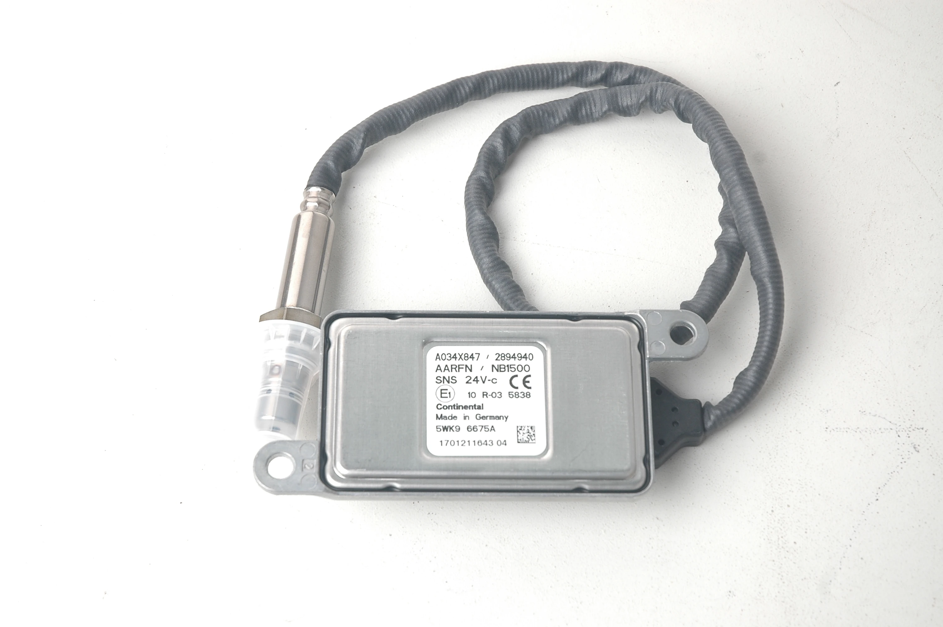 御成約　[2870] Genuine Nox Oxygen Sensor 2894940 for Cummins Diesel Engines