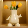 Vanille glace couleur ins dessin animé geste vase louange 3 tulipes