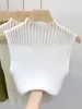 Collo basso bianco