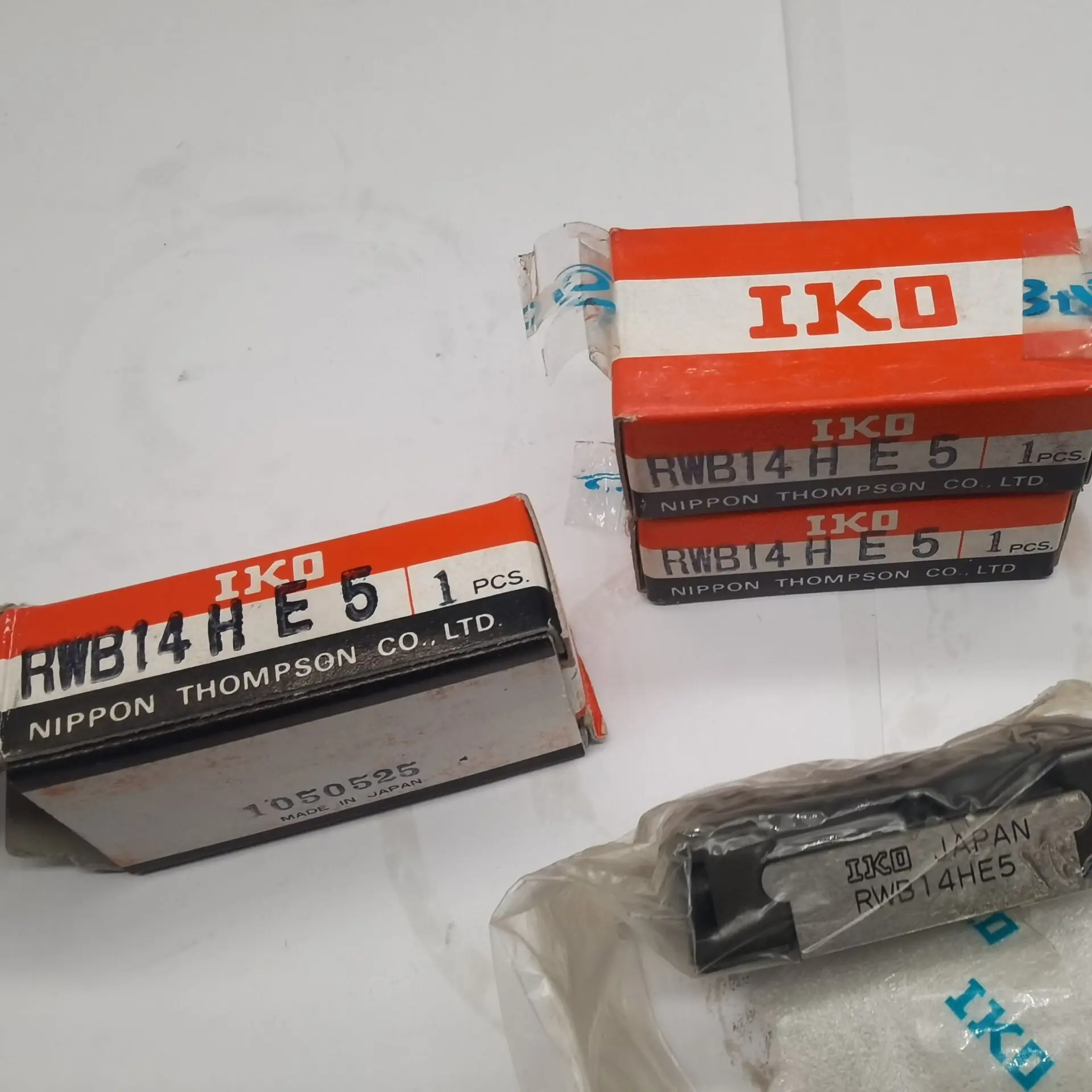 Japan Linear Motion Runner Block RWB14 RWB16 RWB24 RWB32 RWB48 RWB64
