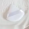 สีขาว