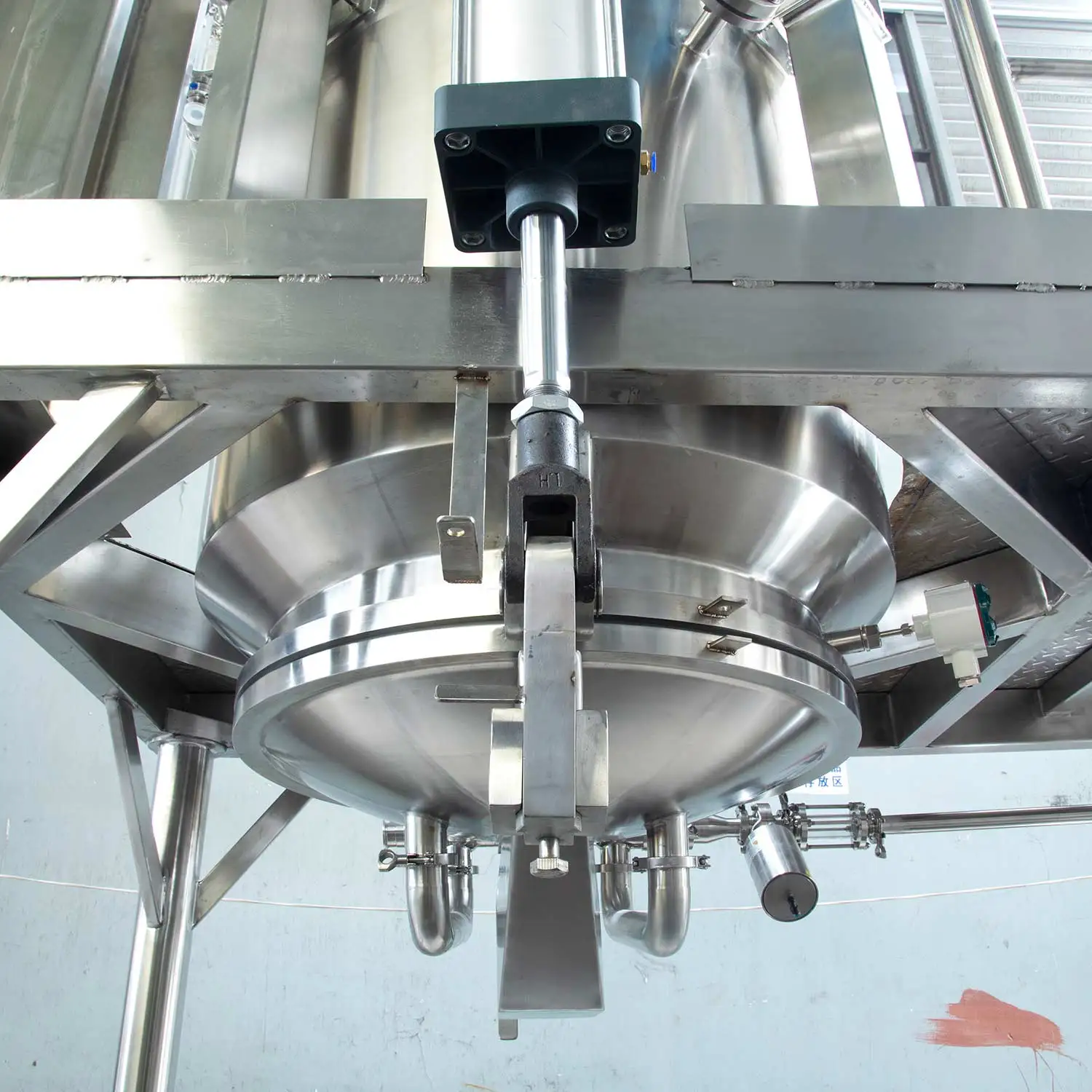 500L Extraction Concentration Extract Evaporator System Multifunction Extraction tank with Precooling tank