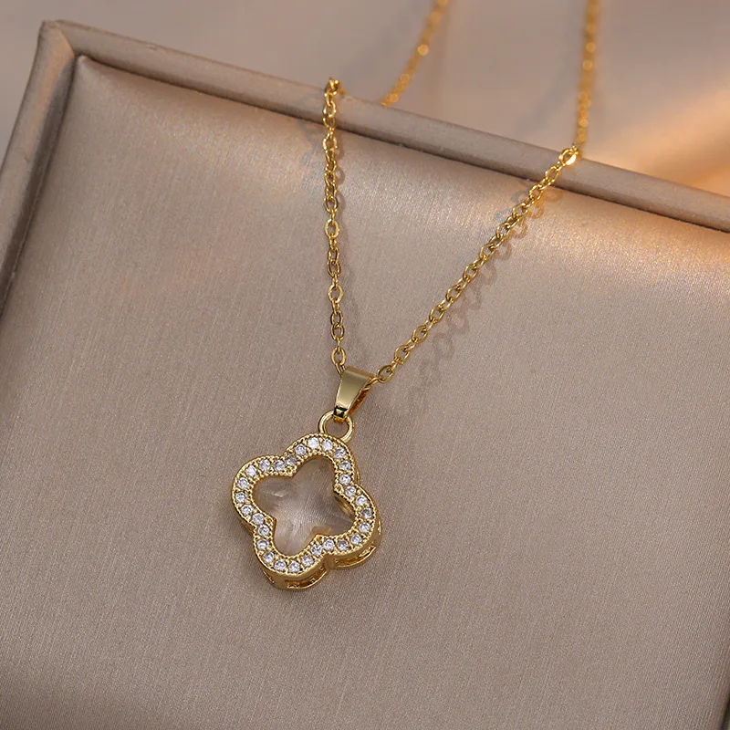 18K Gold Black Clover Pendant Necklace