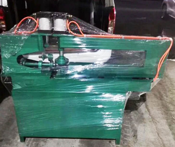 Deou Reflective Sign Making Machine Cutting Round Shape Triangle Flanging Buy Metal Plate