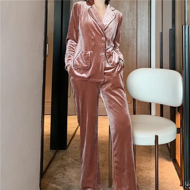 Luxurious Custom Spring And Autumn Sexy Warm Solid Polyester Lace Slinggirls Women Two Piece Velvet Pajama Set