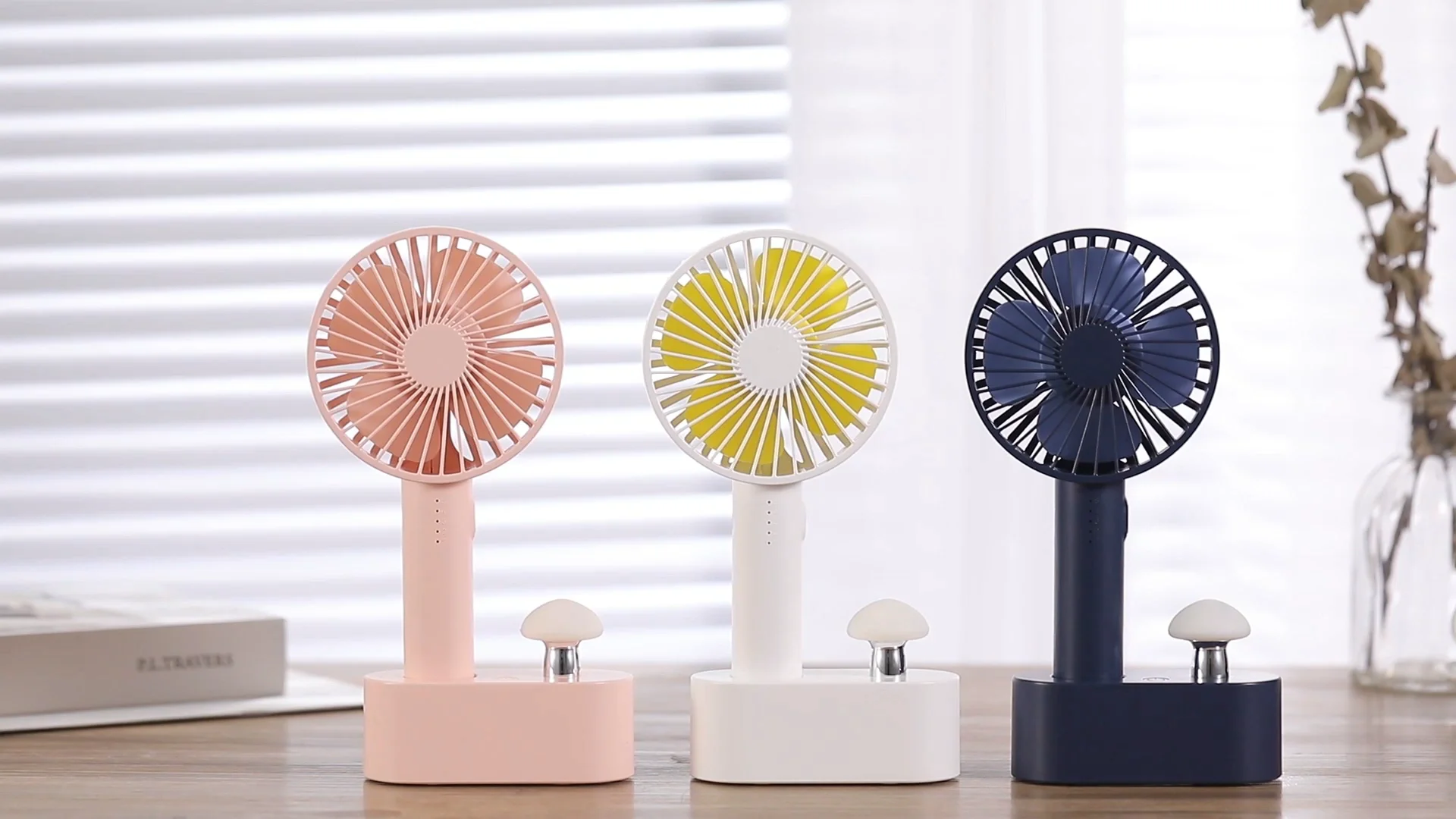 Xiaomi rechargeable mini fan bhr6089gl. Вентилятор настольный мини. Автономные вентиляторы. Много вентиляторов.