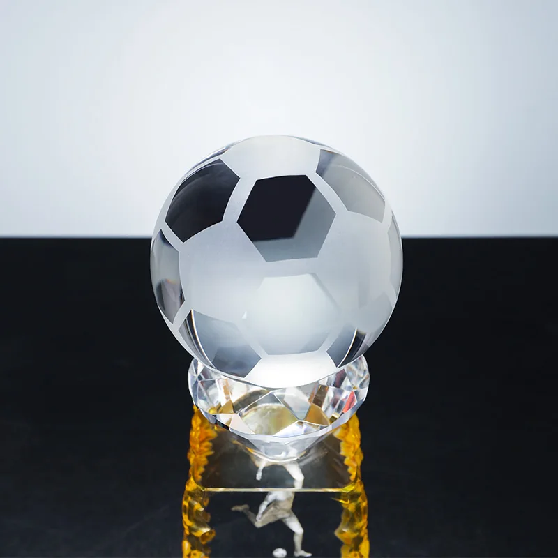 Factory direct sales can be customized k9 crystal color printing sports football sandblasted inside carved trophies details