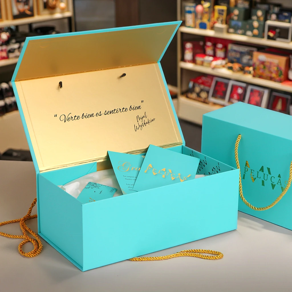 Custom Logo Rigid Cardboard Packaging Luxury Golden Magnetic Foldable Gift Box with Rope Handle Ribbon Accessory Stamping Foil