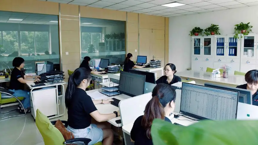Wuxi Huafeng Car & Motor Fittings Co., Ltd. 1