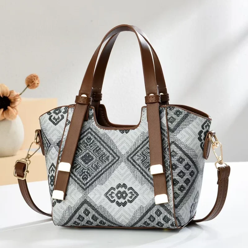 2025 New Monogram Boston Pillow Bag for Women Sacs Main Pour Femmes Crossbody Bag Jacqua aperçu 7