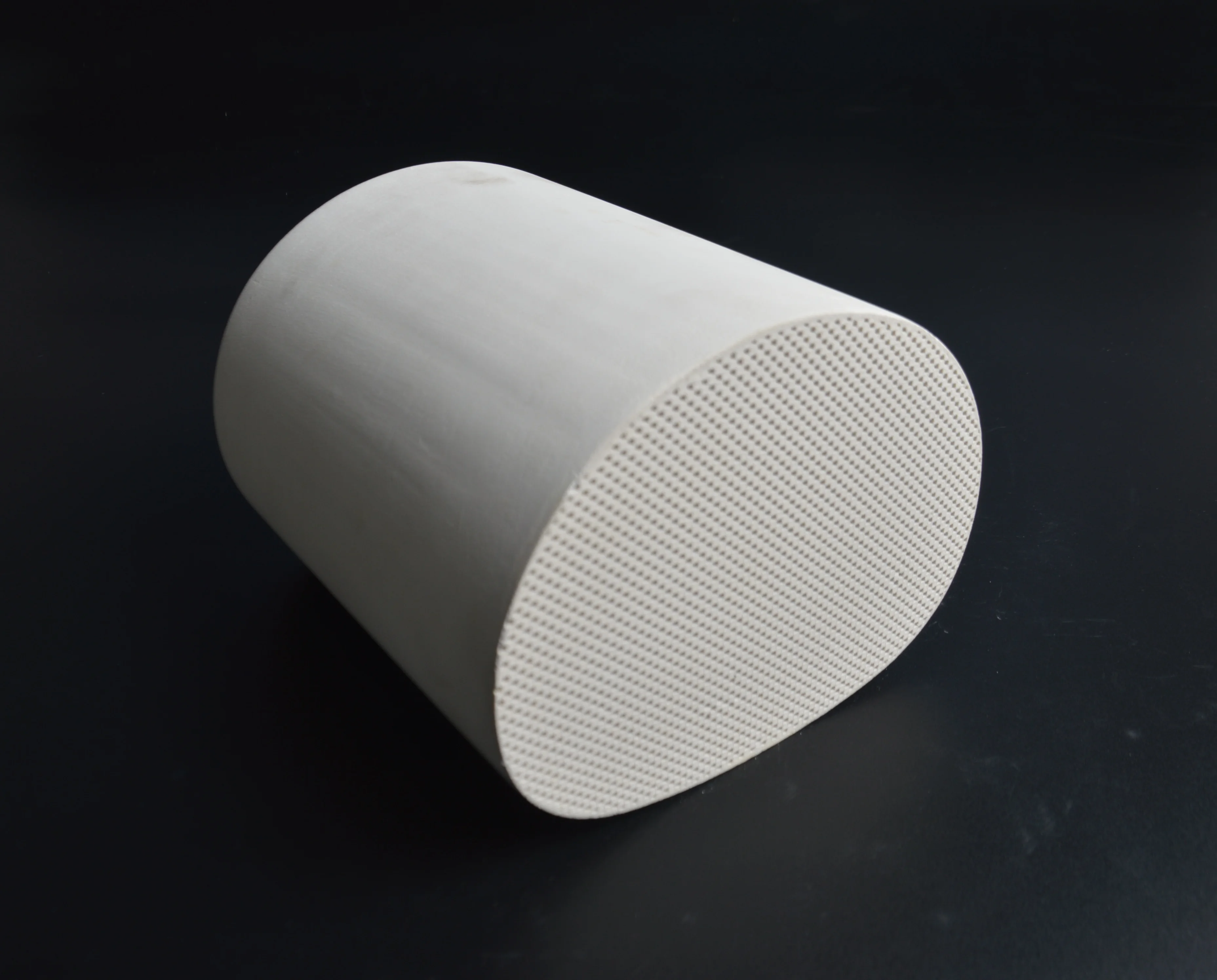 SiC DPF 286x152mm/300CPSI/1.3Ratio Silicon Carbide DPF