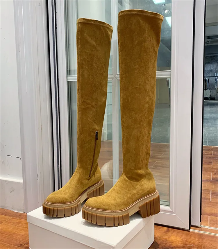 15 botas por encima de la rodilla muy cañeras con las que arriesgar y ganar  esta temporada